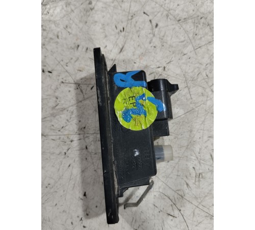 Плафон подсветки номера правый