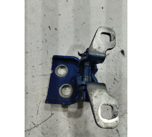 Петля двери(задняя левая верхняя)