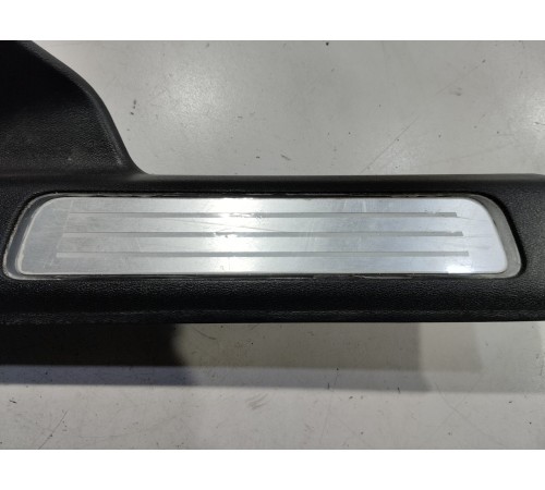 Накладка порога (задняя правая)