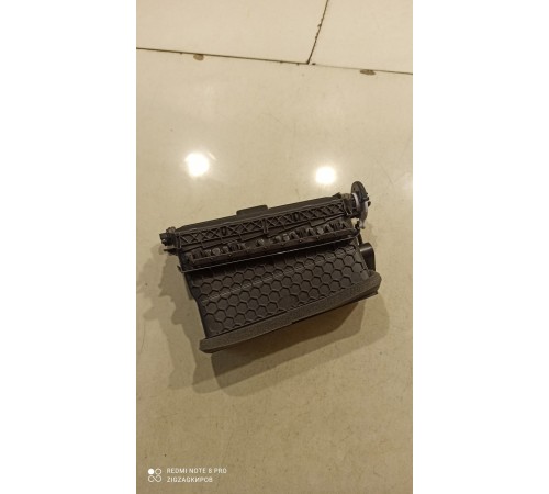 Воздушный дефлектор правый