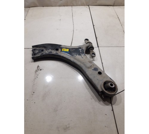 Рычаг подвески передний левый