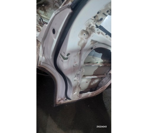 Дверь задняя левая