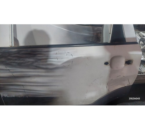 Дверь задняя левая