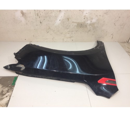 Крыло переднее правое