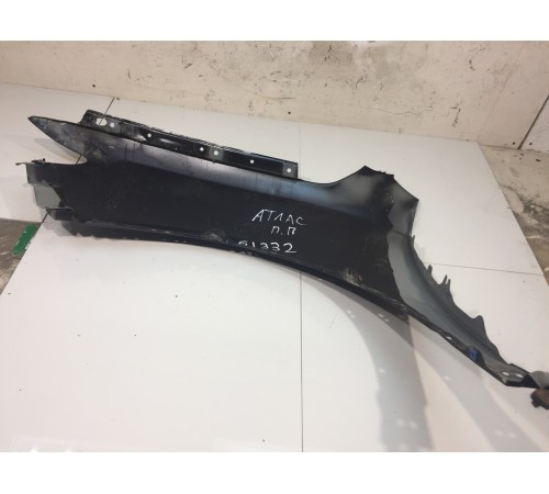 Крыло переднее правое