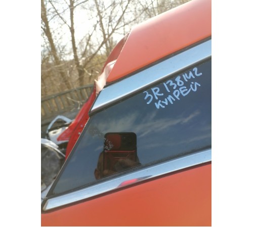 Глухое стекло, форточка заднее правое