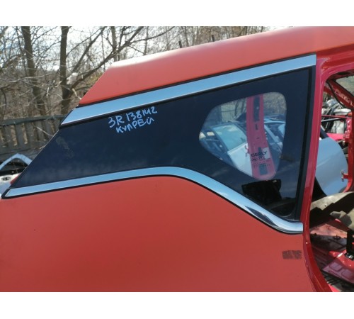 Глухое стекло, форточка заднее правое