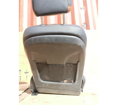 Сиденье переднее левое