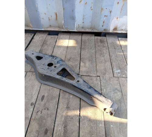 Рычаг подвески задний левый