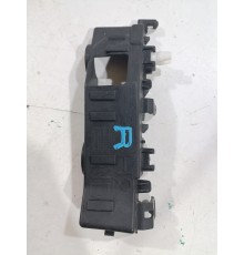 Кронштейн крепления бампера передний правый