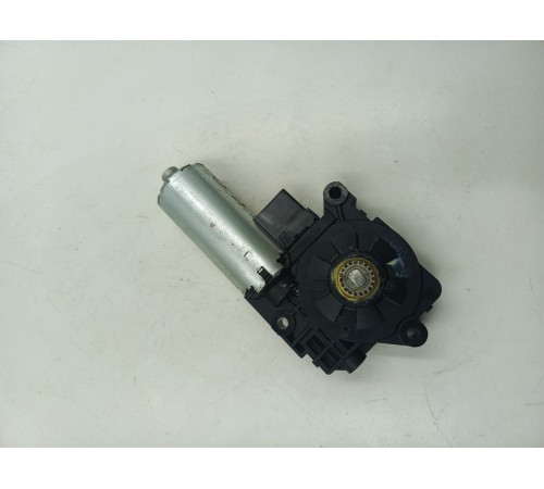 Моторчик люка задний