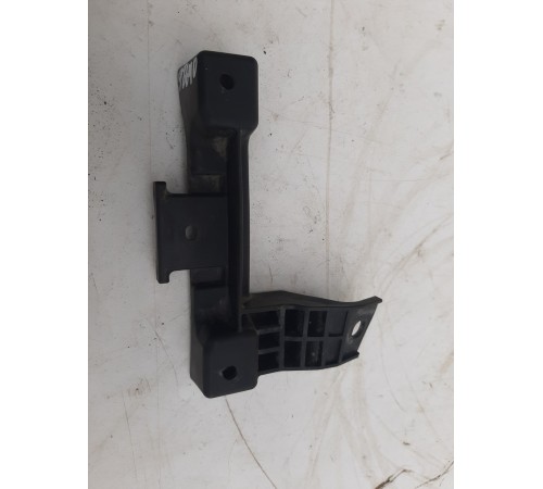 Кронштейн(крепление) усилителя бампера задний правый