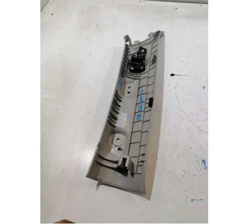 Стойка лобового стекла левая