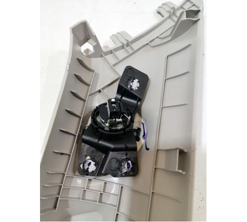 Стойка лобового стекла левая