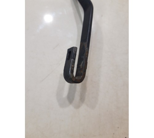 Поводок стеклоочистителя (левый)