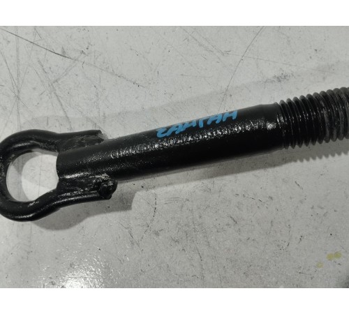 Крюк буксировочный