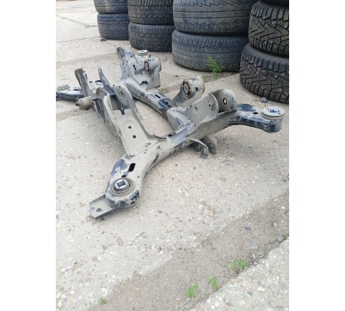 Балка подвески (подрамник) задняя