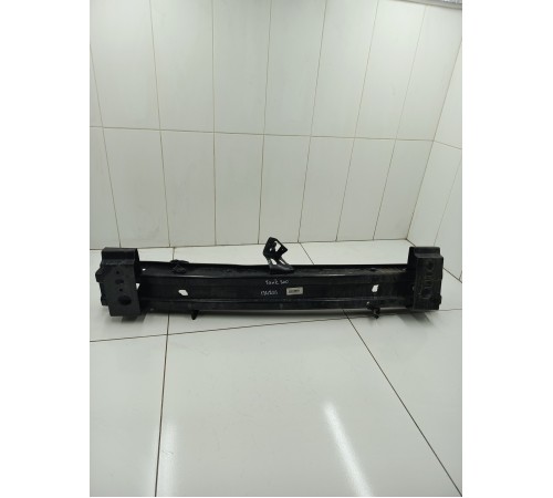 Усилитель переднего бампера