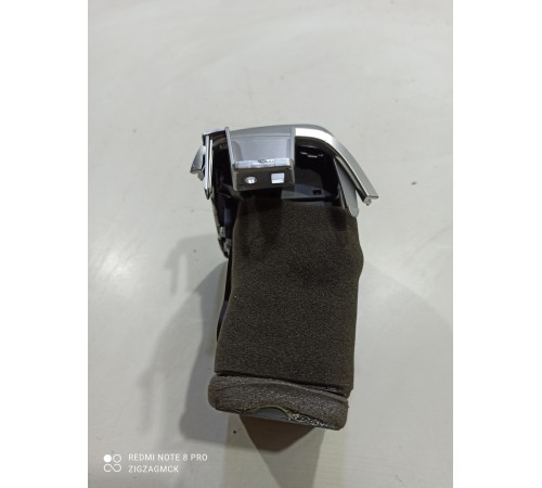 Дефлектор воздушный правый