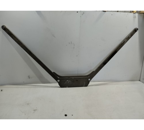 Кронштейн балки задний