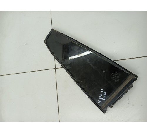 Форточка двери задняя левая