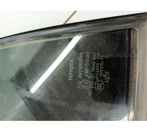 Форточка двери задняя левая