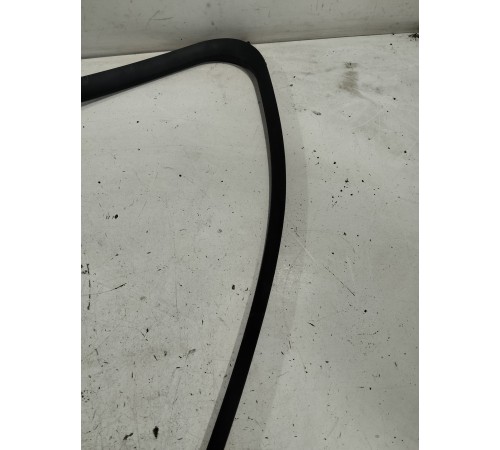 Накладка рамки двери (передняя левая)