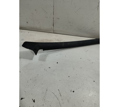 Накладка рамки двери (передняя левая)