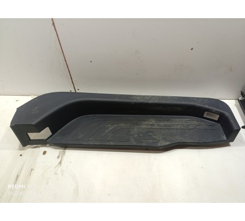 Накладка порога правая задняяя