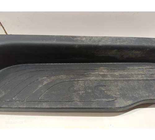 Накладка порога правая задняяя