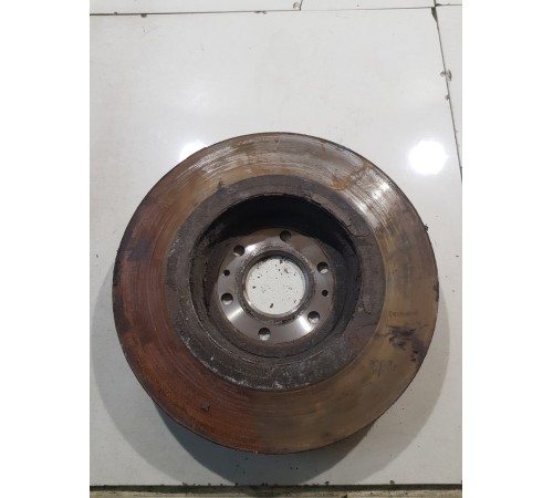 Тормозной диск передний левый