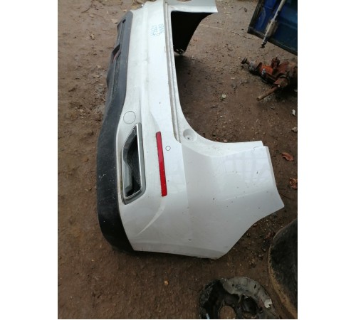 Задний бампер в сборе