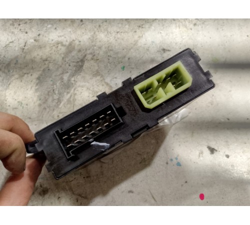 Блок управления сиденьем передний правый