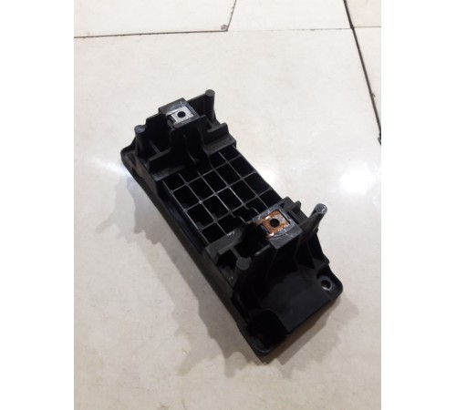 Кронштейн(крепление) центральной консоли