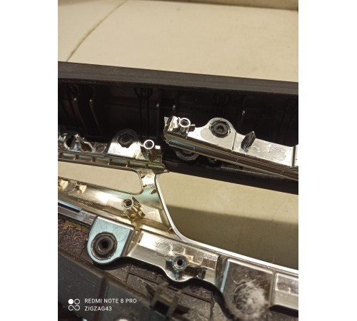 Обшивка двери(передняя левая)