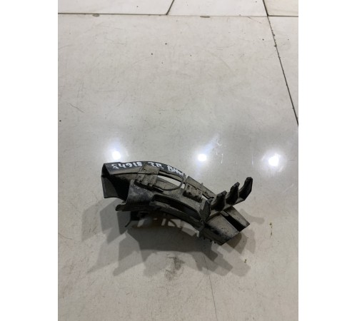 Кронштейн(крепление) проводки заднего правого колеса