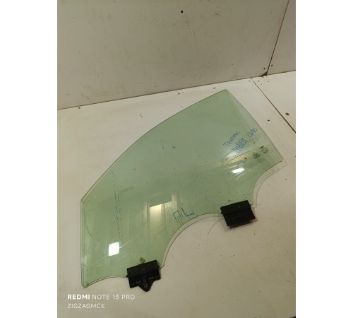 Стекло двери переднее левое