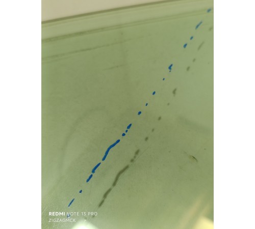 Стекло двери переднее левое