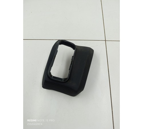 Накладка торпедо передняя левая