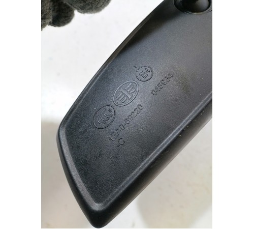 Зеркало заднего вида салонное