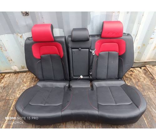 Задний ряд сидений
