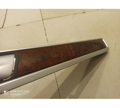 Накладка обшивки двери декоративная(передняя правая)