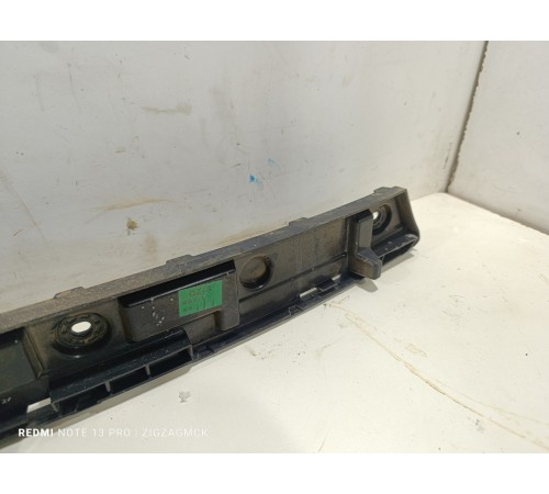 Кронштейн заднего бампера центральный