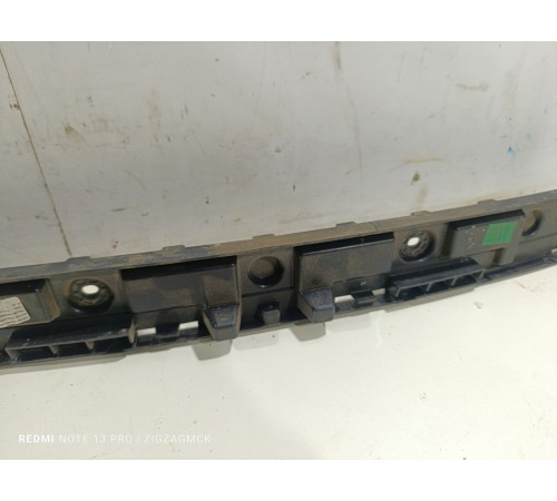 Кронштейн заднего бампера центральный