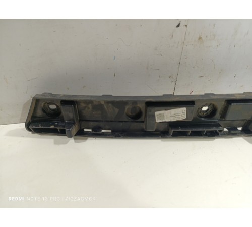 Кронштейн заднего бампера центральный