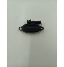 Кнопка открывания двери крышки багажника Кнопка открывания двери крышки багажника