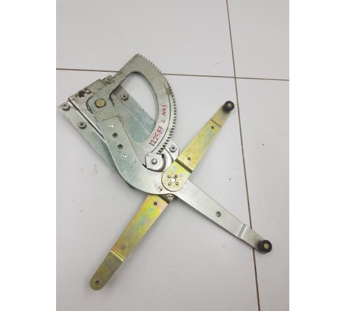 Стеклоподъемник двери левый