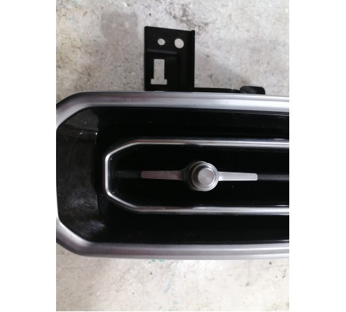 Воздушный дефлектор правый