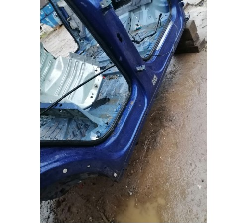 Порог правый с центральной стойкой