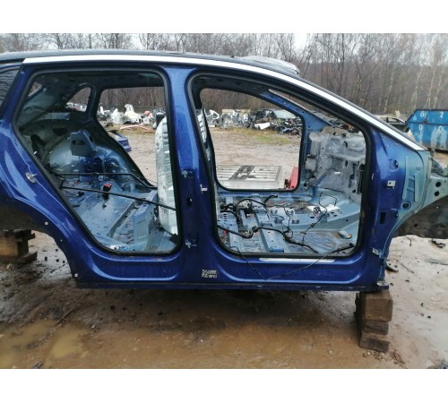 Порог правый с центральной стойкой